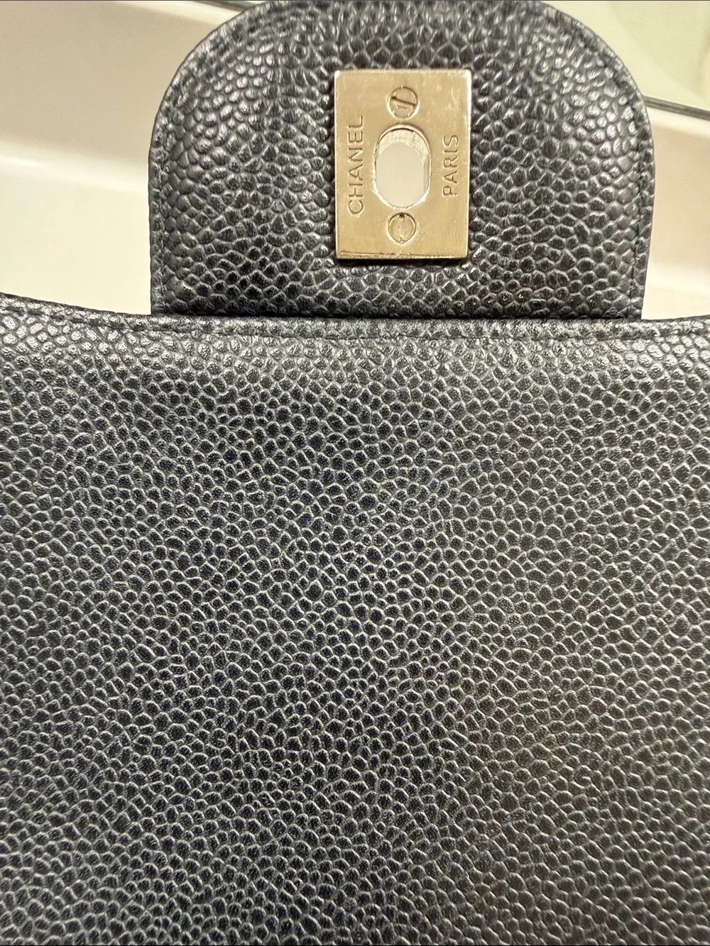 MAXI CLASSIC  CHANEL CAVIAR